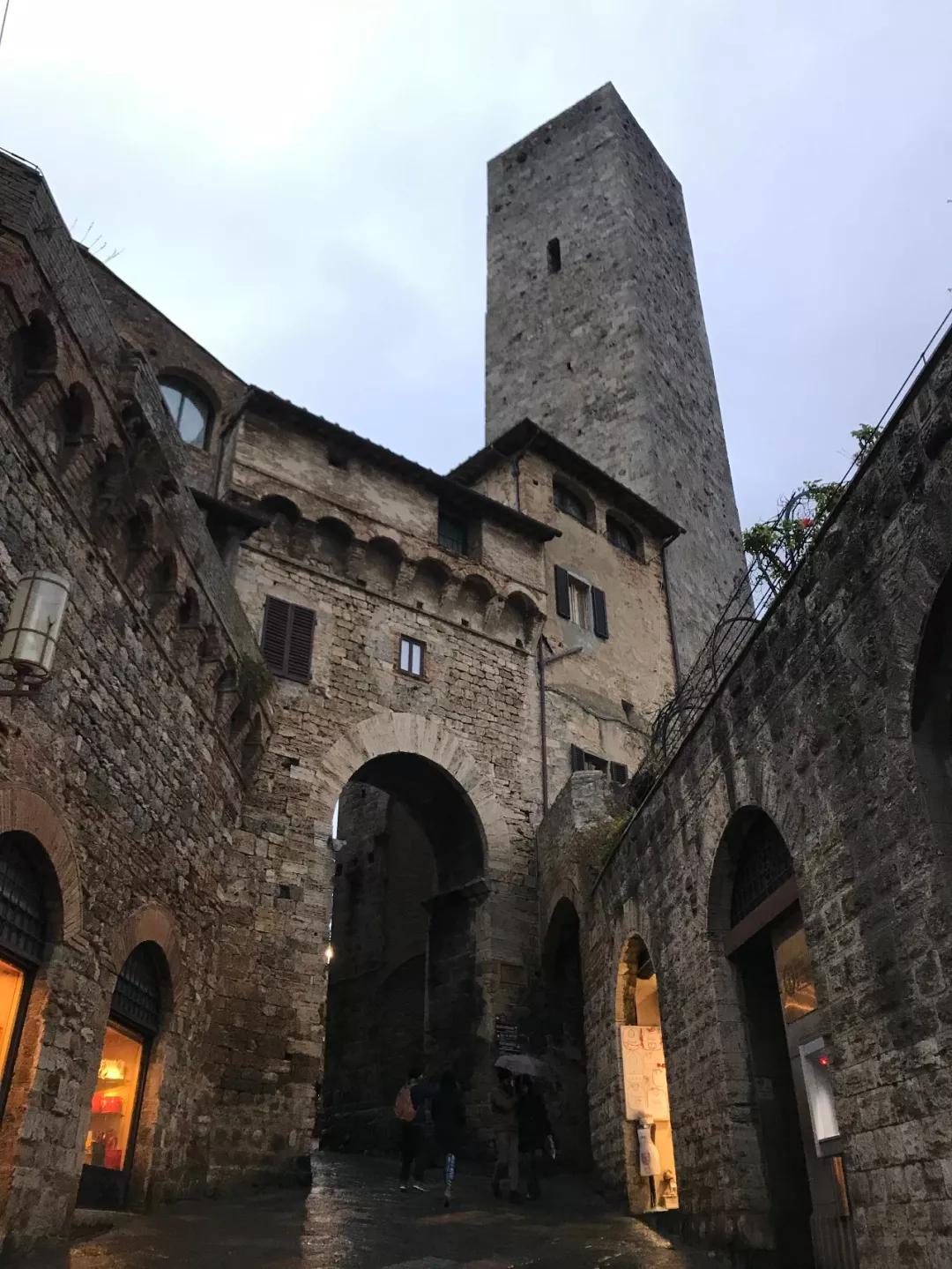 「慢达世界」第135期：圣吉米那诺｜匹诺曹与美塔之城