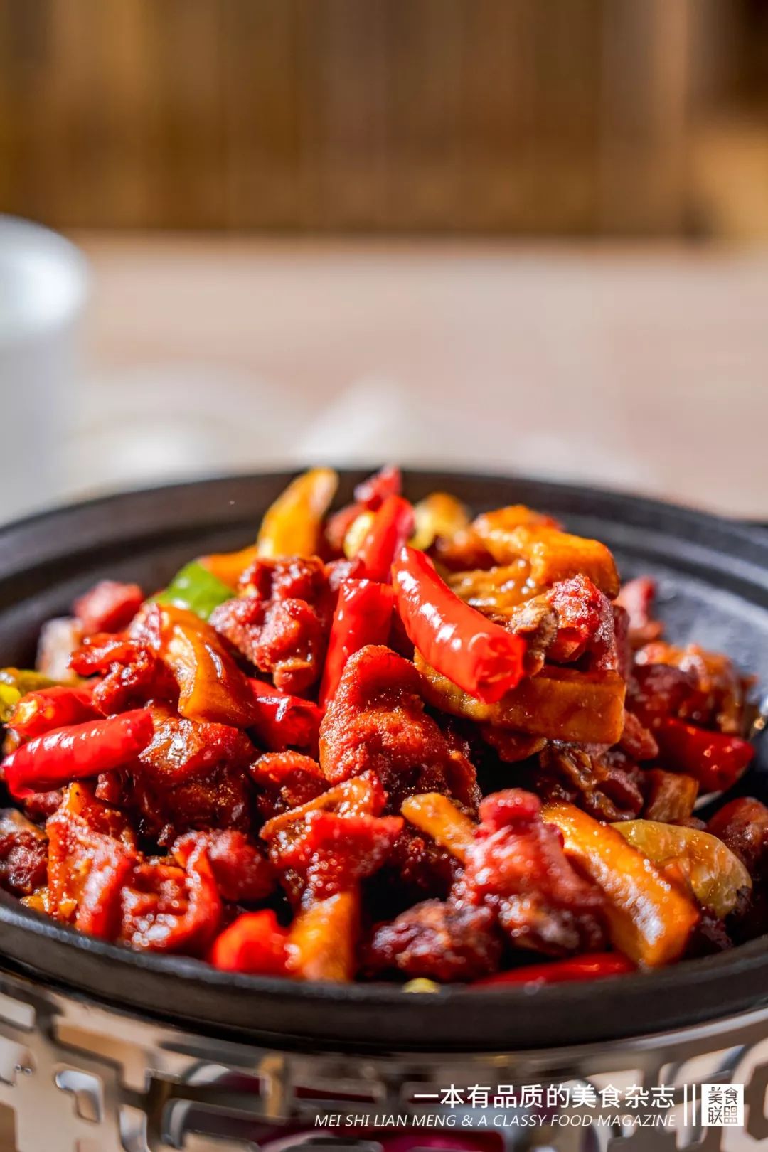 凌晨5点从尼罗河空运到昆明的小龙吓店,居然在卖ysl口红,只要28