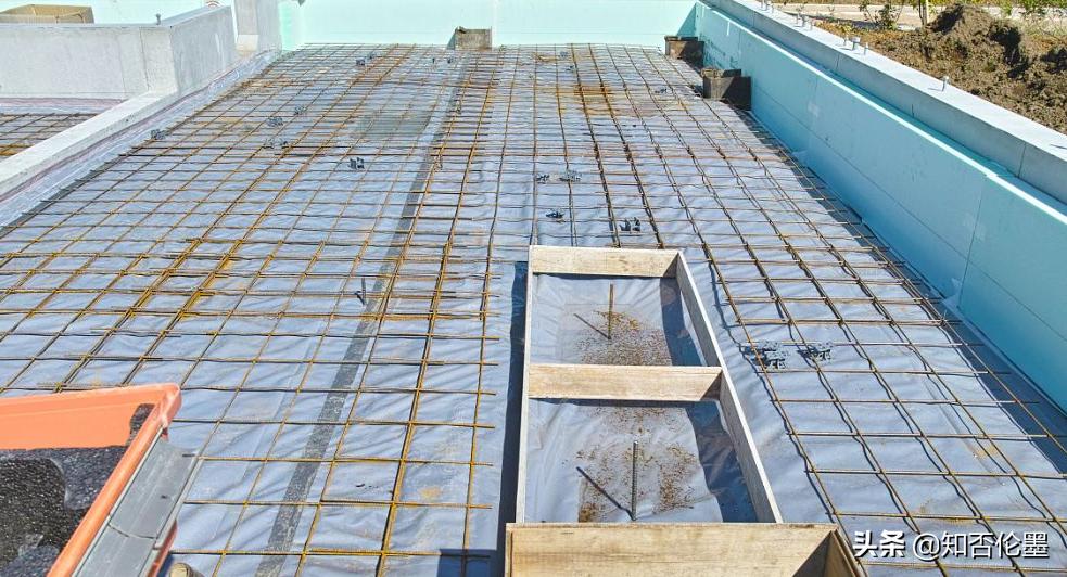 现浇楼楼顶盖瓦前需要做防水吗,农村自建房楼顶盖瓦还是现浇好