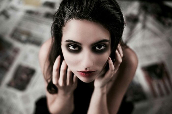 久治不消的黑眼圈，一支口红就能搞定