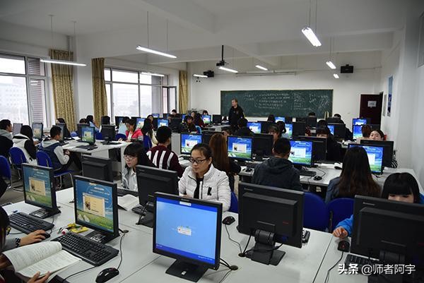 本科毕业就业月薪3万的六大专业,让985毕业生后悔的四大专业