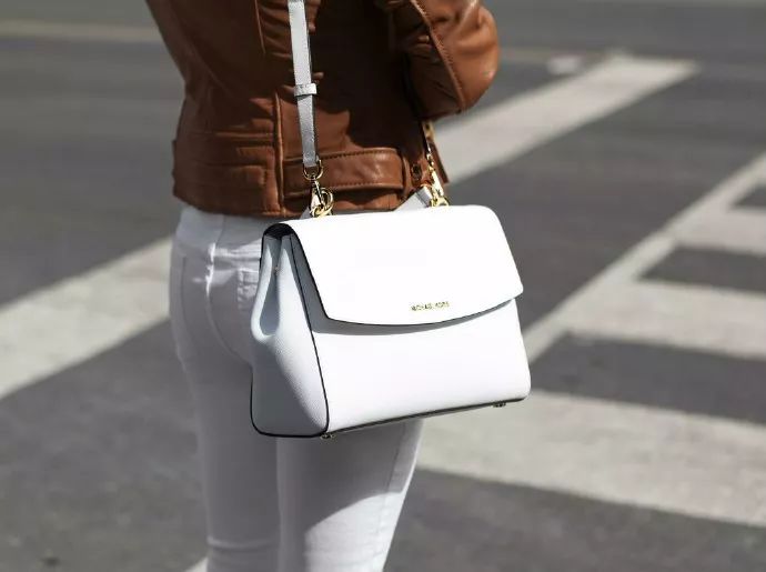 千元轻奢品牌包,人生第一只轻奢包怎么选