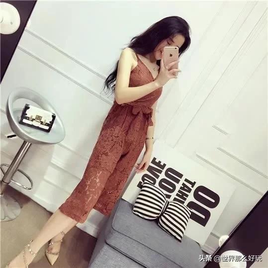 女生穿连体裤的正确方法,女生穿连体裤怎么方便