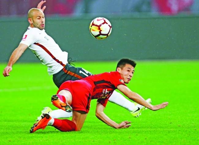 梅西的辉煌岁月,梅西曾经年少轻狂的模样