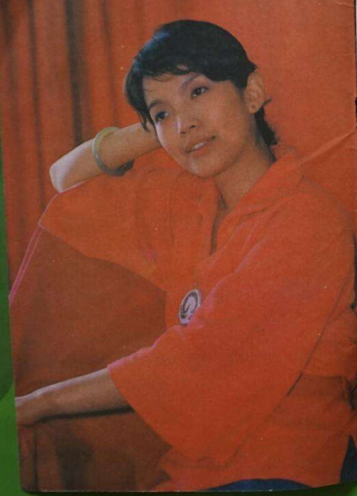 演员吕丽萍年轻时候照片,演员吕丽萍个子不高