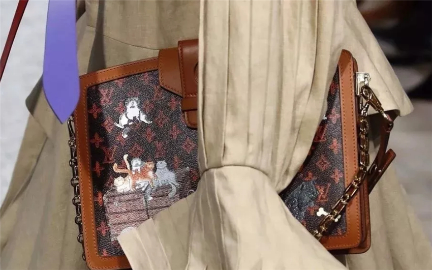 假lv带进专柜柜姐看不出来,市面上lv假包都是从哪进的货