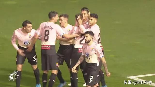 武磊单刀蝎子摆尾梅开2度,武磊国王杯蝎子摆尾现场解说