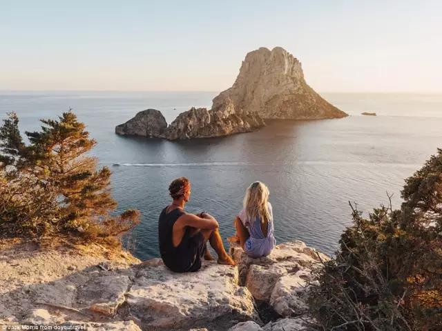 一个清洁工拍的照片一张卖6万,把美女娶回了家