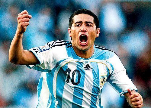 权威机构评选足坛历史十大中场,足坛十大领袖