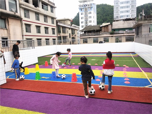 全国足球特色幼儿园活动指南,足球特色幼儿园有哪些活动