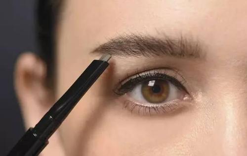 35岁学化妆,35岁女人化妆