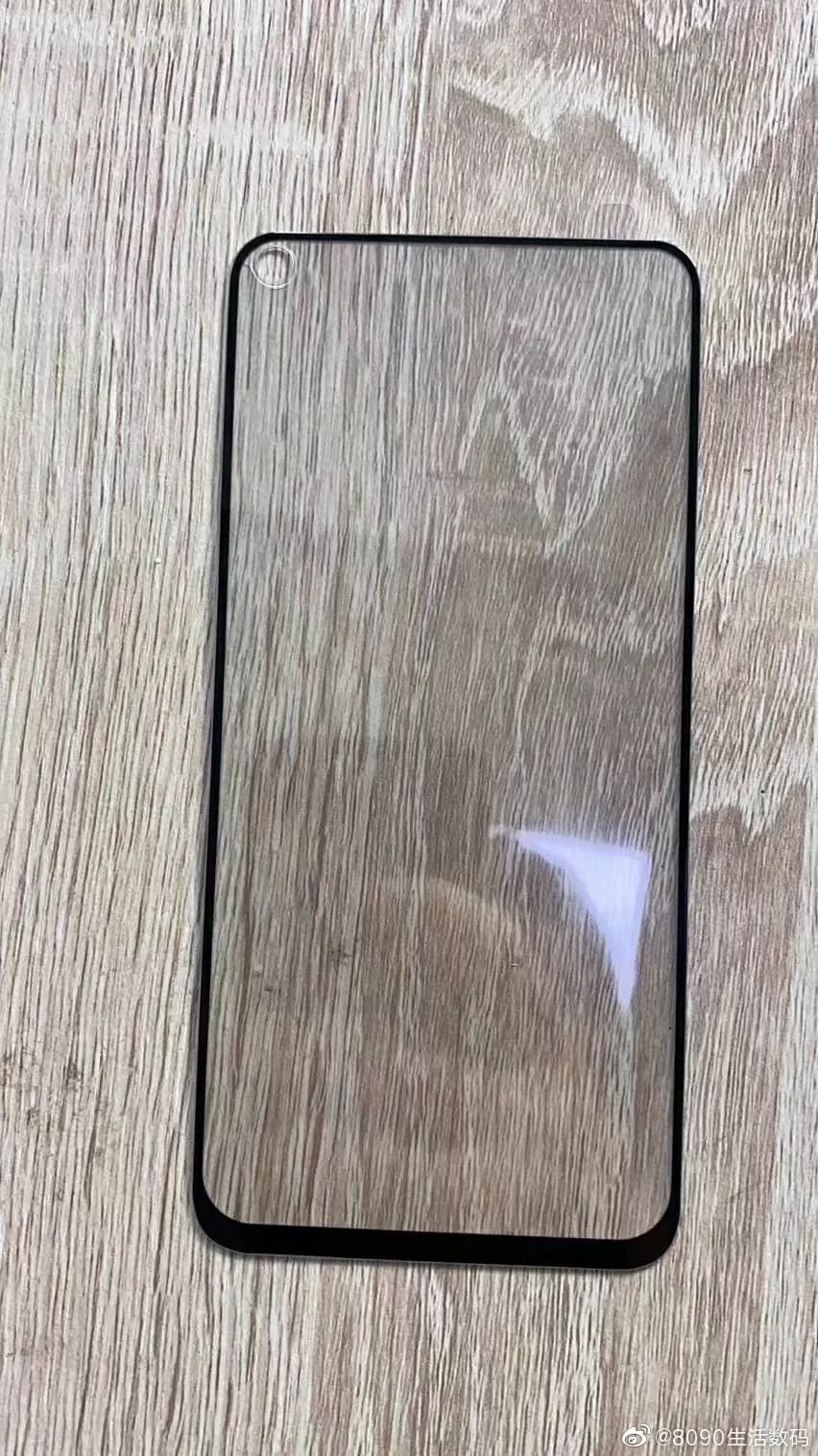 曝三星折叠屏手机售价超2000美元,三星发布超低端智能机价格仅600元