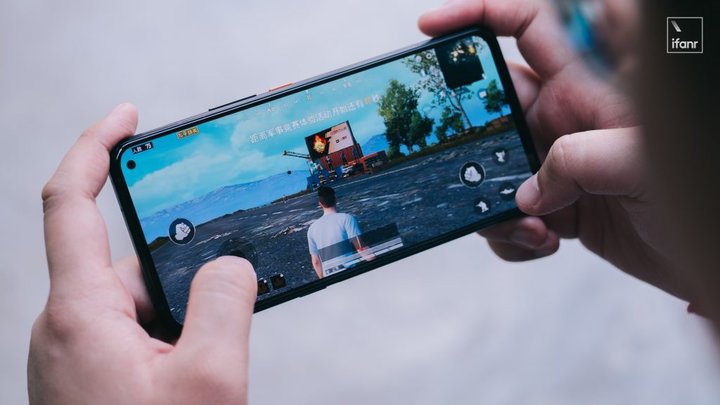 iqoo3全面曝光配置任性问鼎旗舰,iqoo3评测科技美学