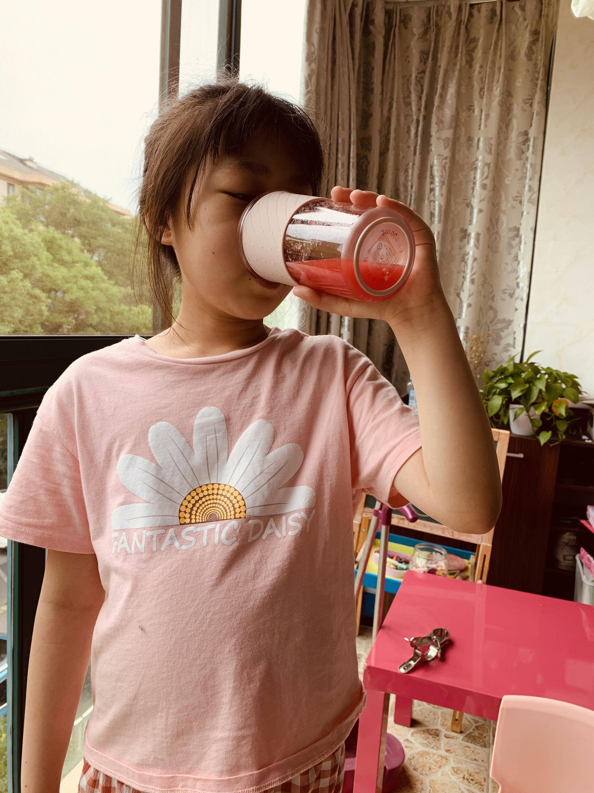 美美的夏日，美美的果汁，美美的你——库比便携果汁杯简评