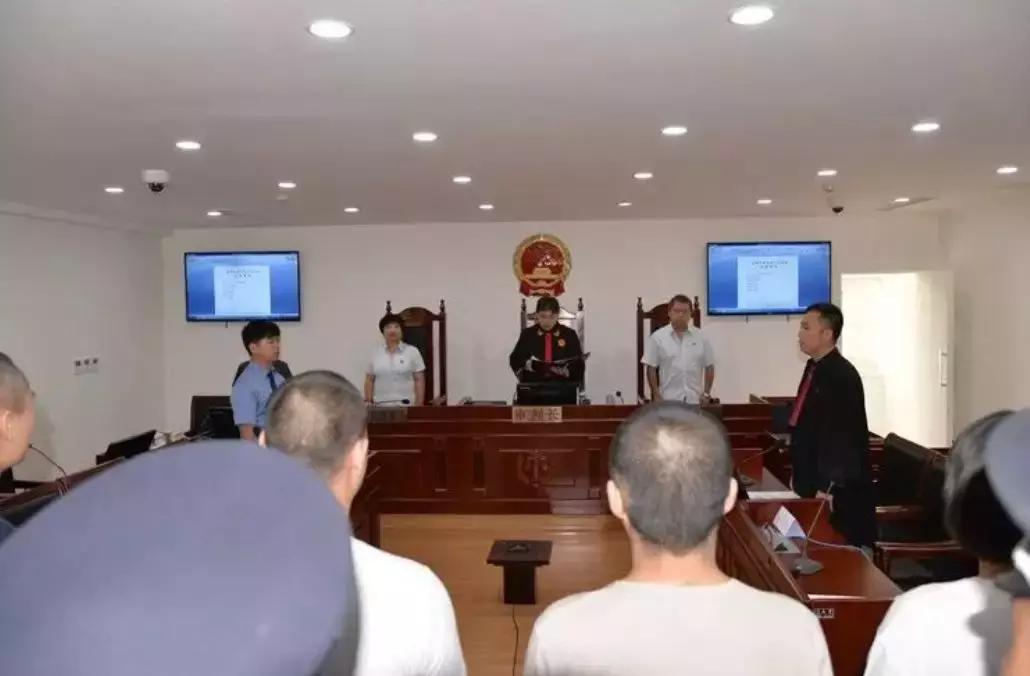 栽了！*裤内**里藏“*粉K**”，还没上飞机就被抓