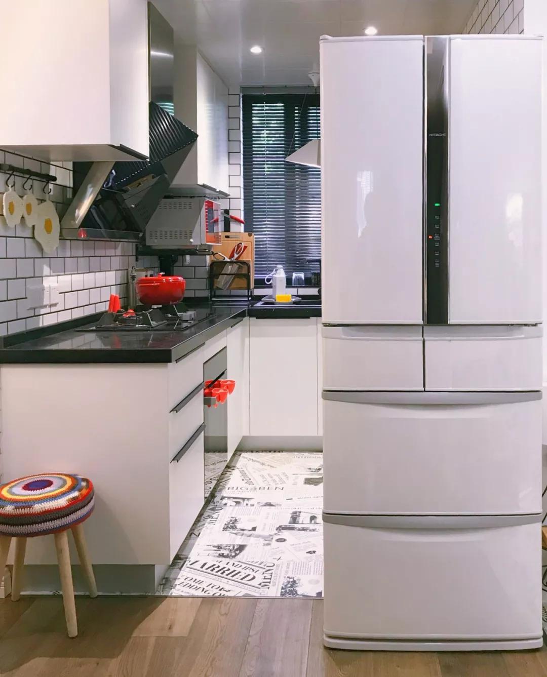 厨房台面什么颜色耐用好看,厨房台面哪种材料最耐脏