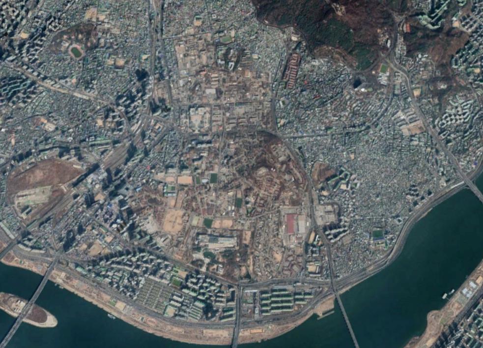 首尔龙山战争纪念馆,首尔龙山美军基地