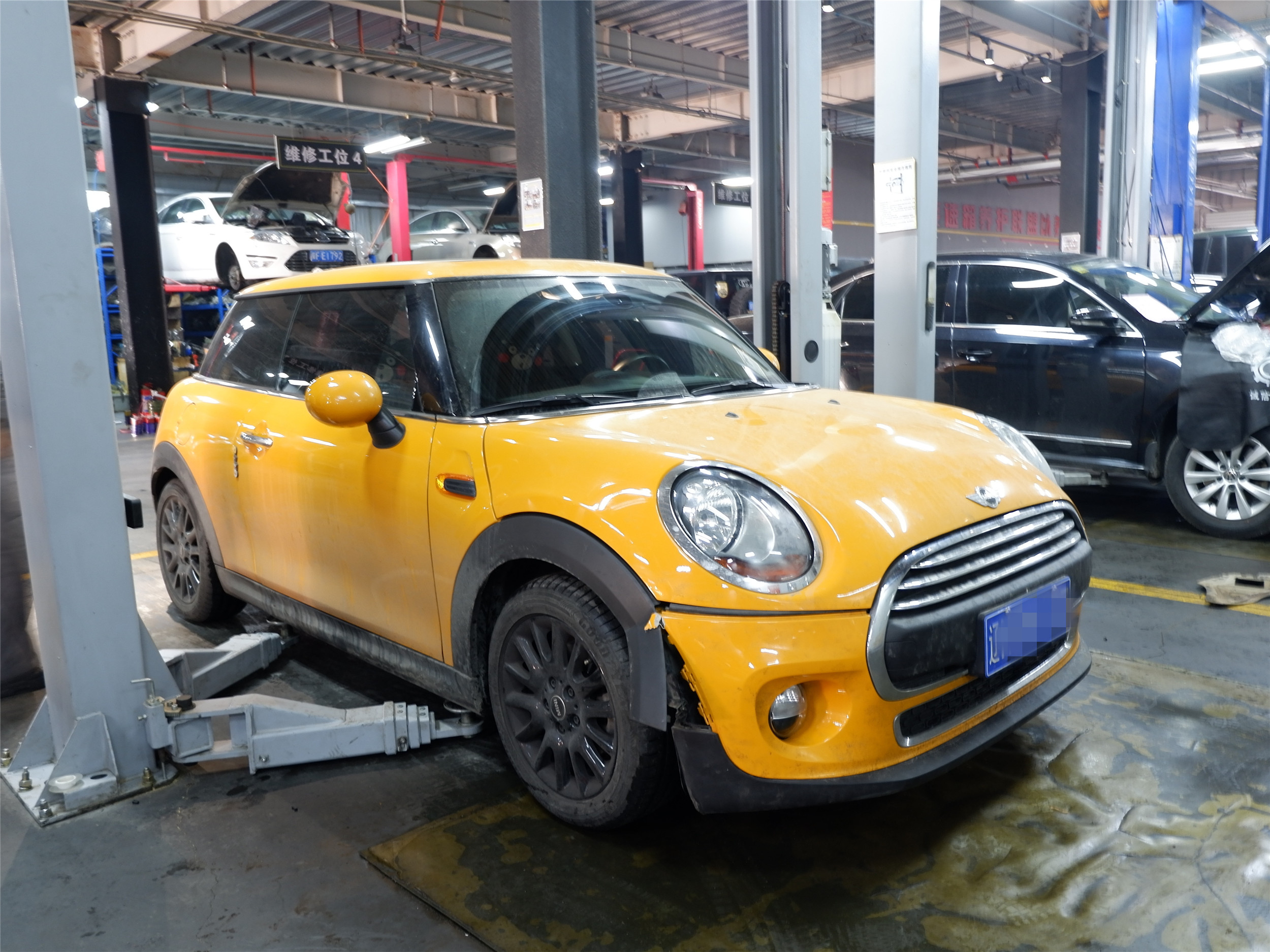 mini是三缸发动机吗,做了保养发动机抖动