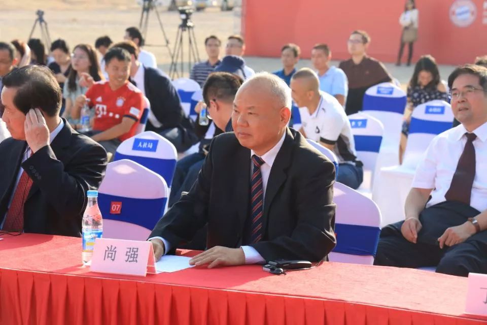 全国首个新型足球学校,深圳足球学校哪一所好