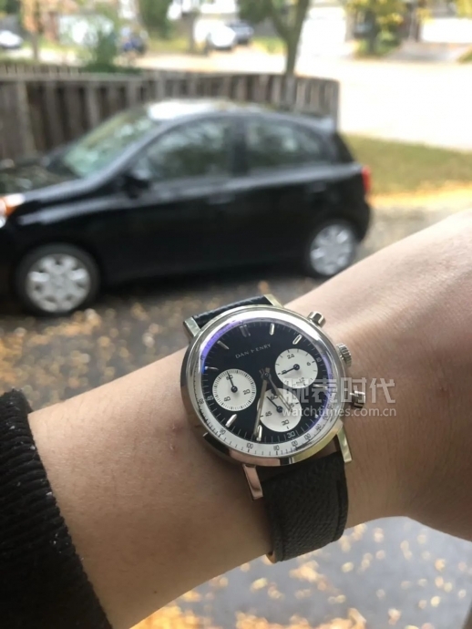 网友晒自己微信好友数量,网友晒1300手表