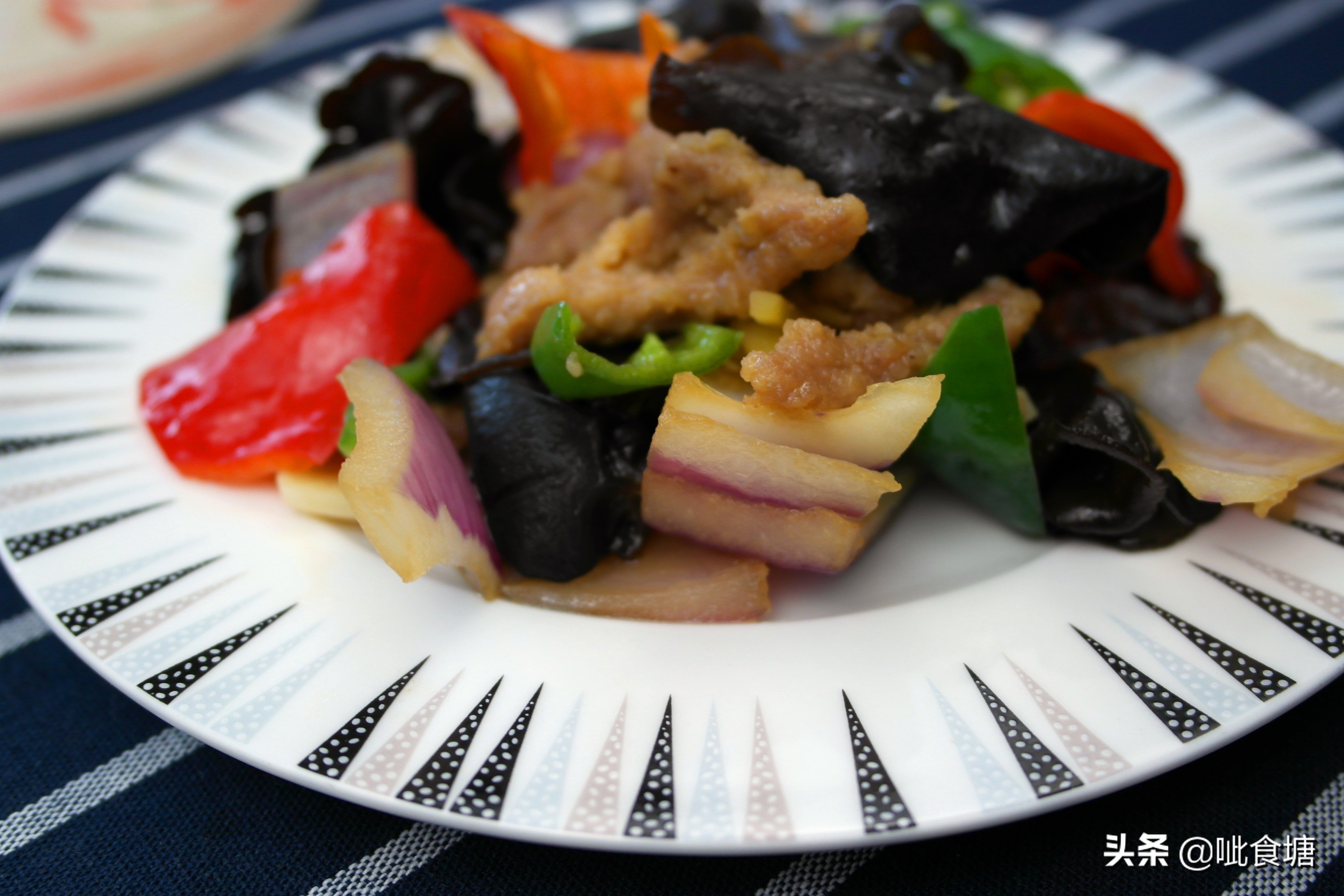 猪肉怎么炒好吃又嫩滑,猪肉怎么炒既营养又好吃