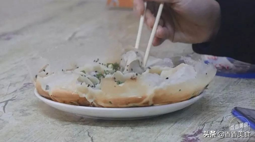 从夜市摊追到小门店,吃过这家南方锅贴才懂为什么