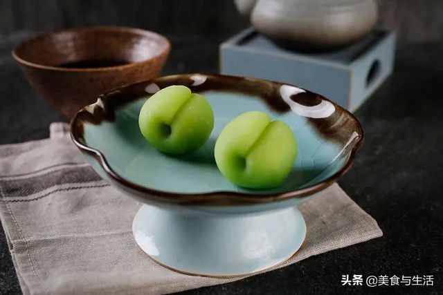 这道日式小甜点是穿越千年贵族的甜品，配方做法这就分享给你