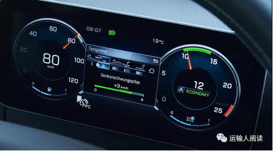 奔驰最豪华车型的驾驶感受如何,最强奔驰重卡