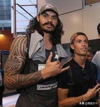 c罗与强森合影,c罗与巨石强森