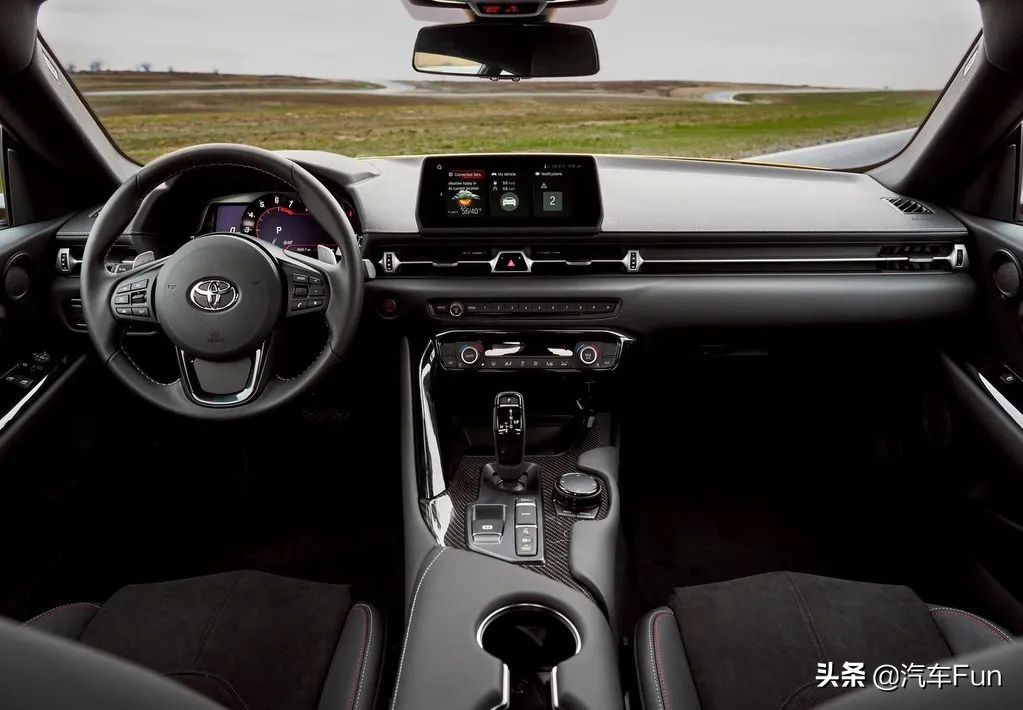 宝马z4与supra哪个好,supra和z4出自什么平台