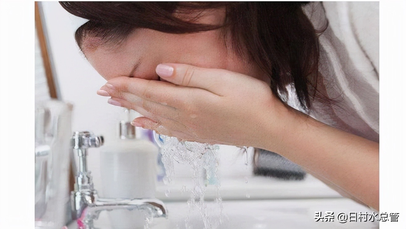 冬天冷水洗脸的好处和坏处,冬天是用冷水洗脸还是用热水洗脸
