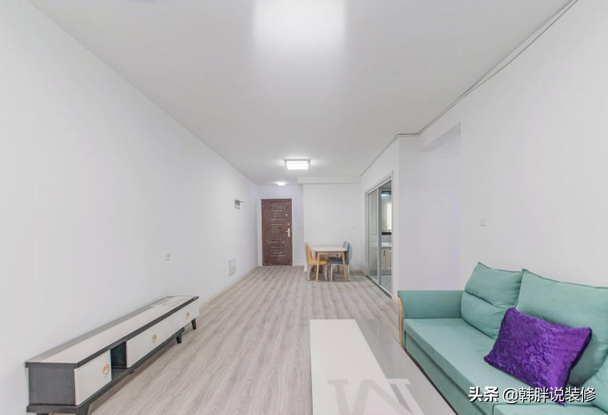 这才是真正的穷装,102㎡硬装带家具共5万,可以用家徒四壁来形容