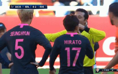 解说员评价中超裁判,名嘴评价山东鲁能