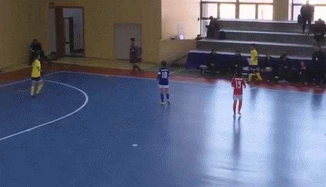 足球五人制裁判跑位,五人制裁判跑位