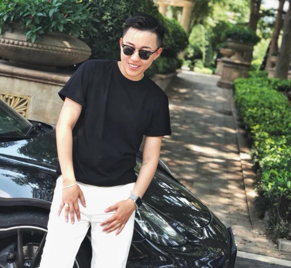 不走寻常路女子翻护栏,不走寻常路西安女子