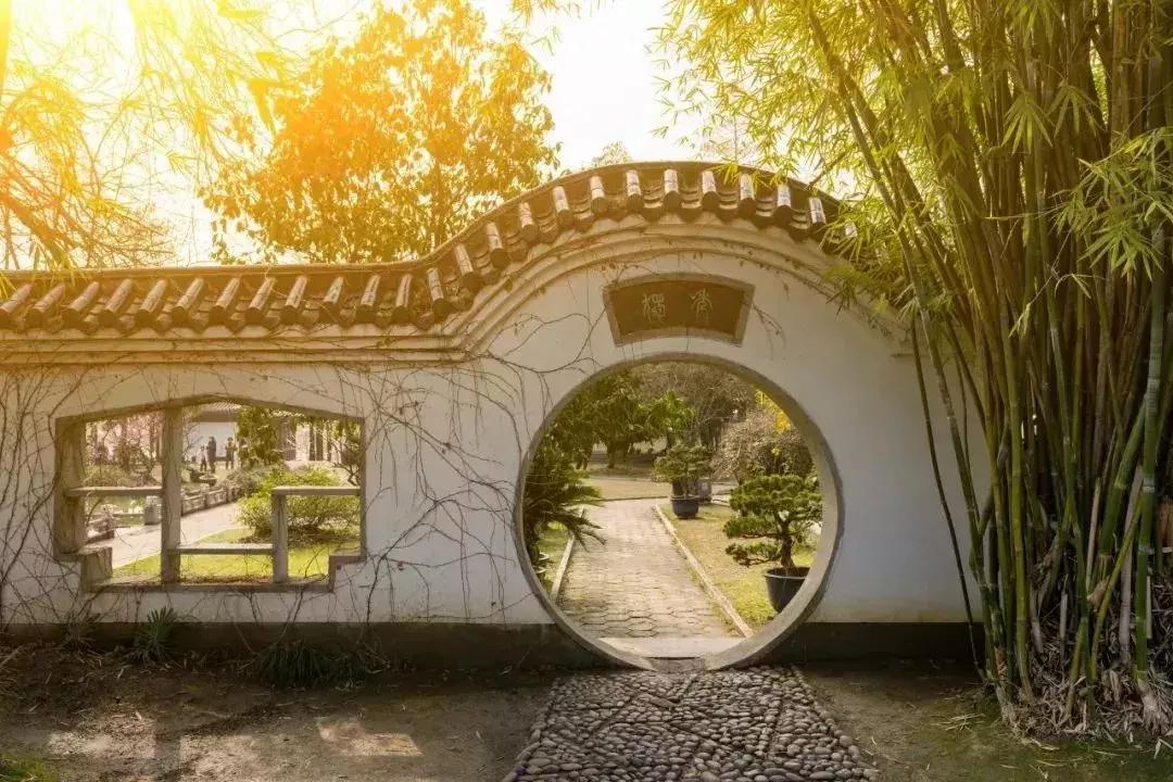 10首关于夏天的诗词,100首关于夏天的唯美古诗词