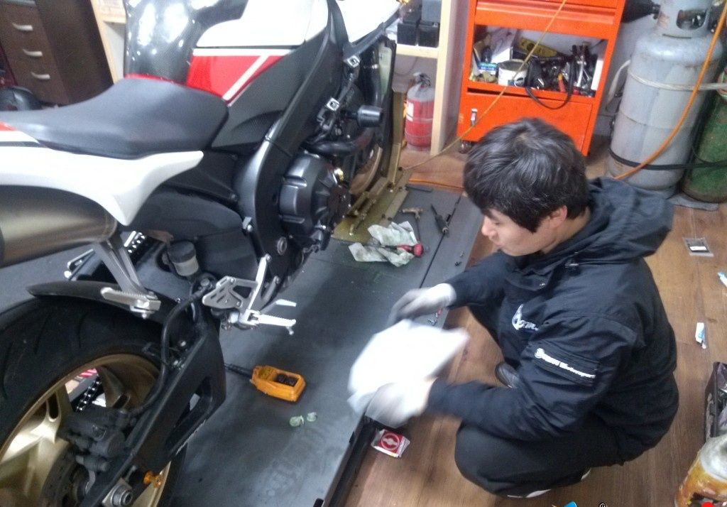 铃木uy125踏板摩托车怎样保养视频,如何为新摩托车进行正确的保养