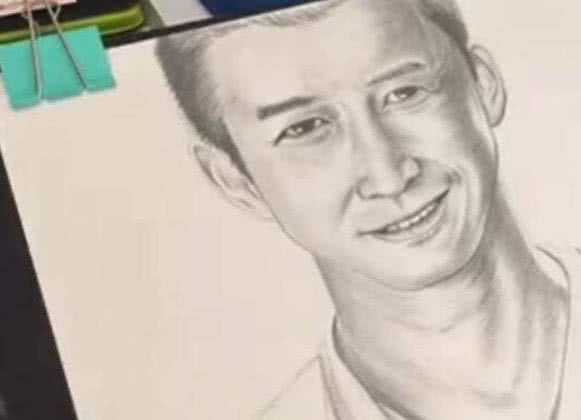 网友绘画5张明星素描照，一个个堪称神笔马良，但最后一个是谁？