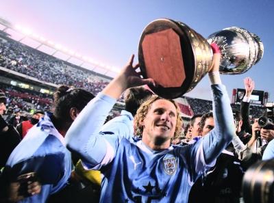 世界足球十大球星排名,世界上足球最强的十大国家