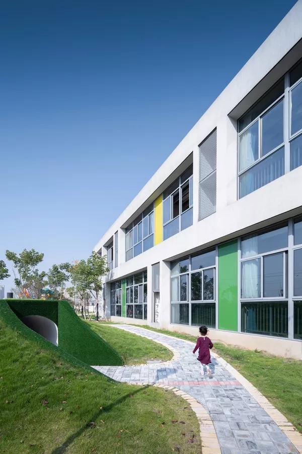 YY梯田学校|宁波艾迪国际幼儿园/ARCHgrid