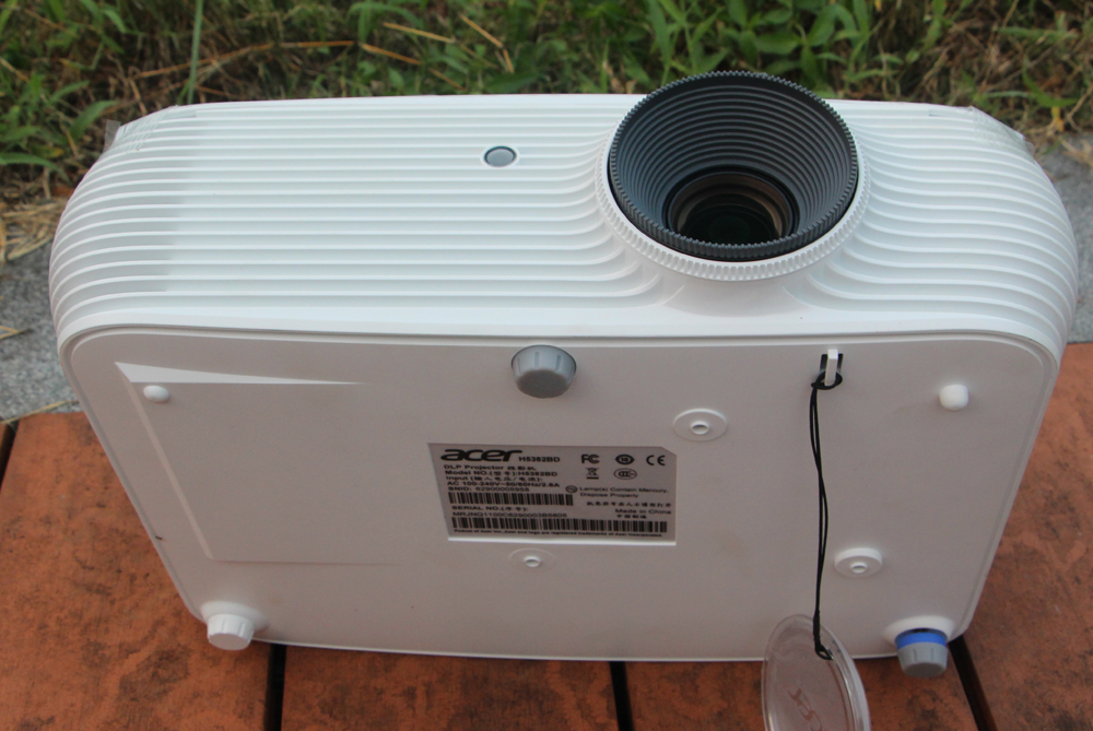 实用才是大面子,100吋无屏电视来啦-AcerH5382BD投影机测评