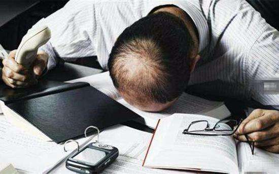 吃了这些感冒药后喝酒会引起猝死，为了家人健康收藏吧