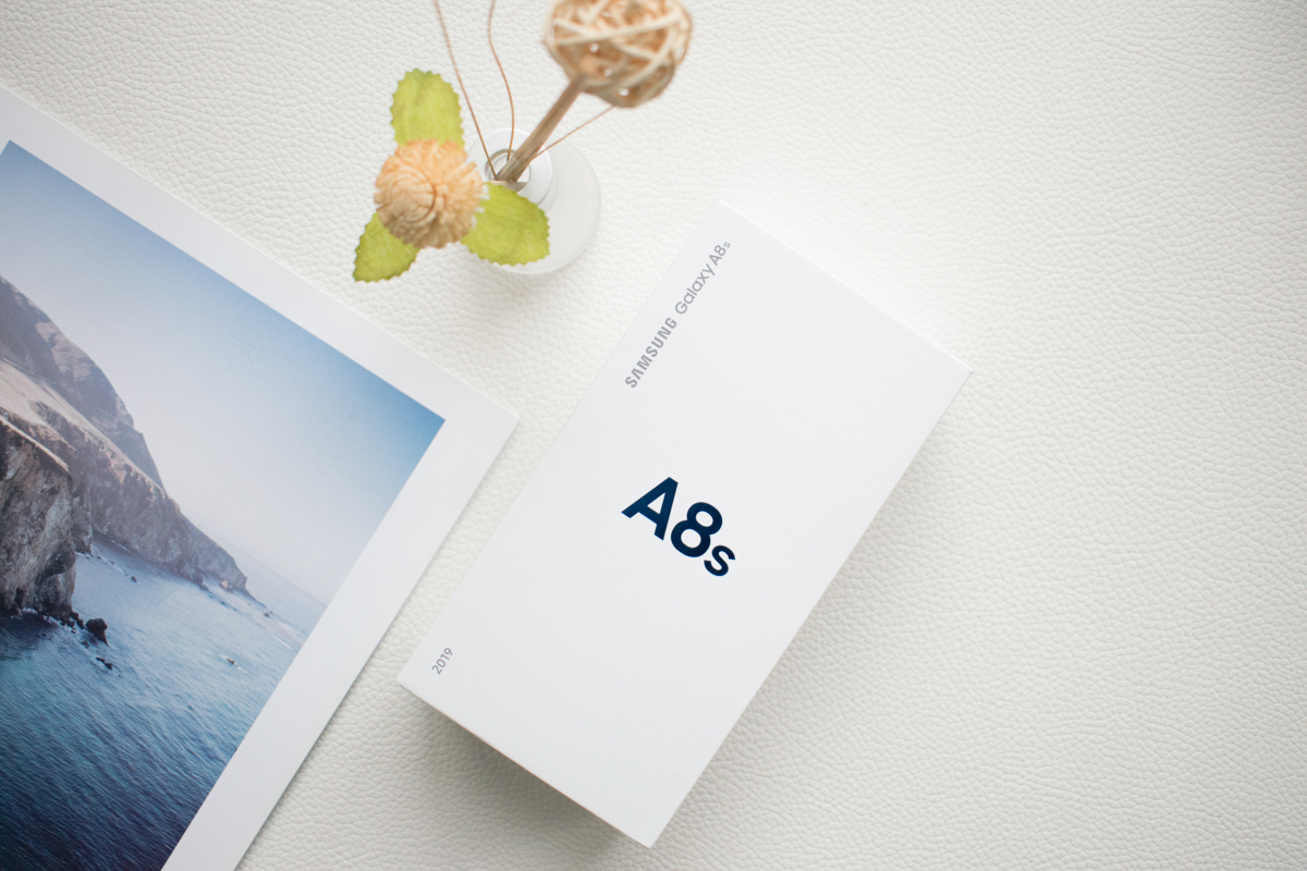 三星什么时候搞挖孔屏,三星手机挖孔屏技术