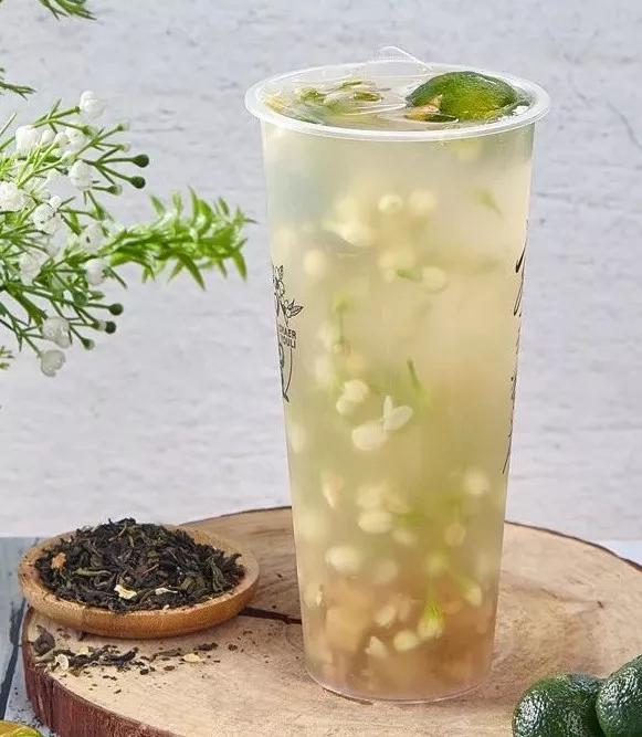 中国风与烧仙草的新潮结合，顺德这家茶饮店要排队了