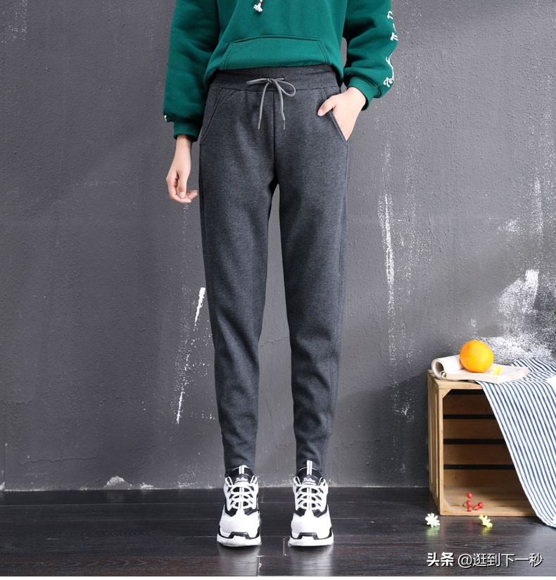 加绒运动裤的亲肤体验，今年流行这样穿，时髦又小清新