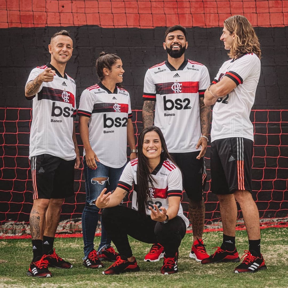 先把豪门战袍放一边，来看看这些非主流球队的球衣，同样美到不行