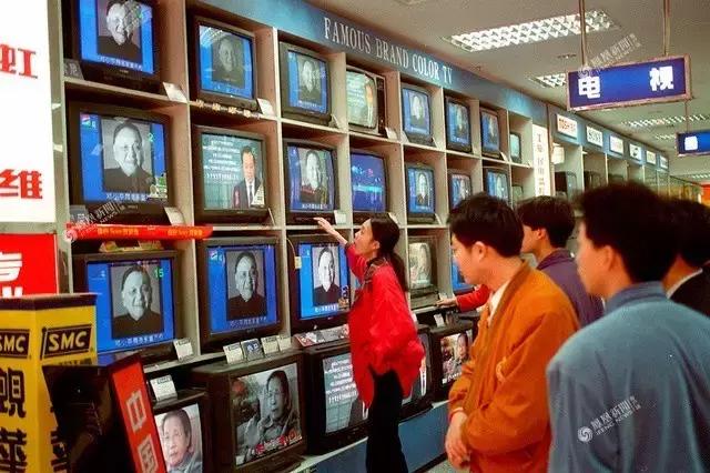 今天他115岁了,*小平邓**人生的40个瞬间