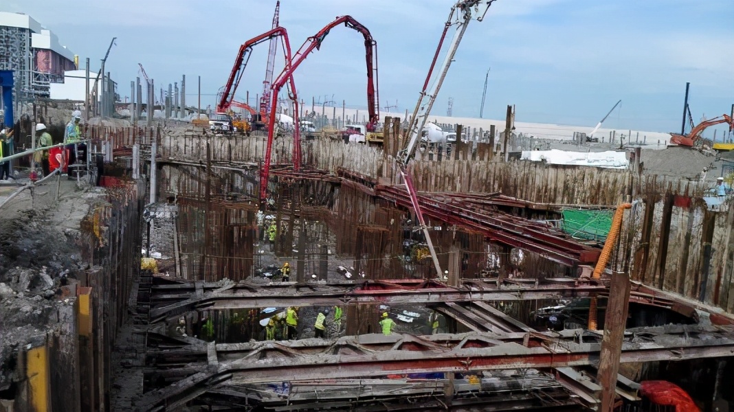 浇筑混凝土突然下大雨怎么办,刚浇筑混凝土下雨怎么保护