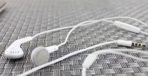 涓庡０淇辨潵,涓庡０淇辨潵钃濈墮鑰虫満