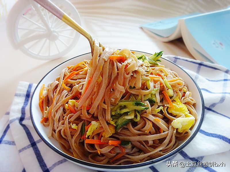 炒面10元一份视频,炒面20元一份